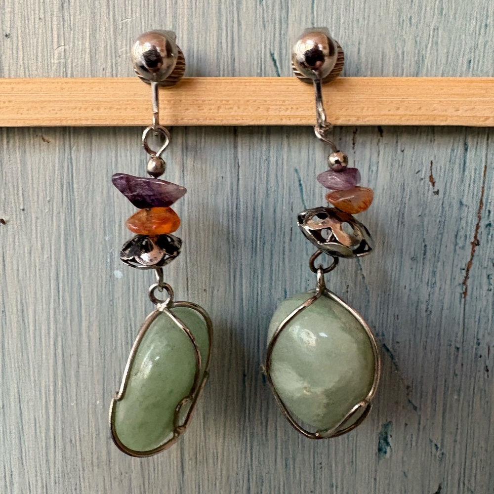 Silver and Green Stone Dangle Earrings - Picture 5 of 8